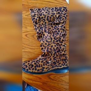 Adina Leopard slouch boots 8.5w